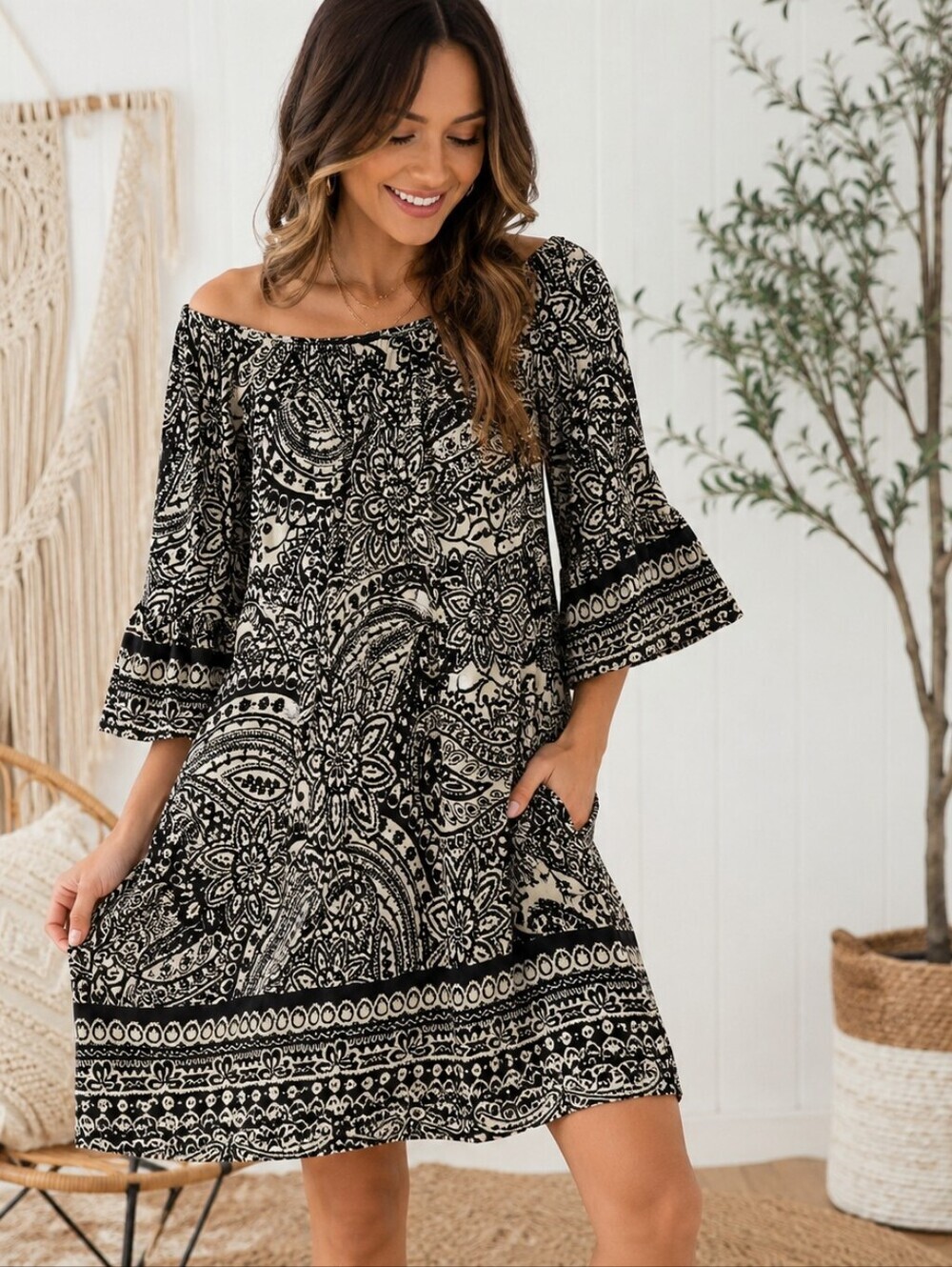 Umgee USA Black White Paisley Boho Dress Medium Bell Sleeve Peasant